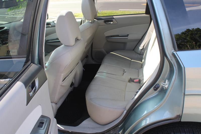 Subaru Forester 2.5X Limited 2012