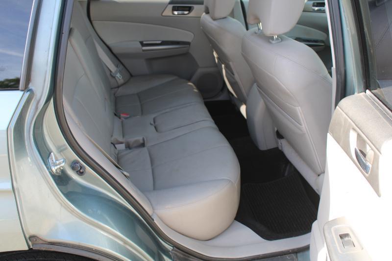 Subaru Forester 2.5X Limited 2012