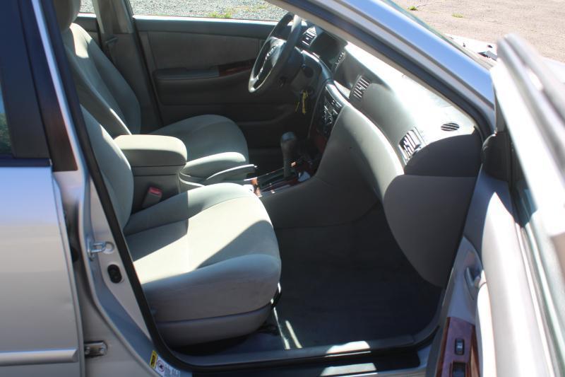 Toyota Corolla LE 2007