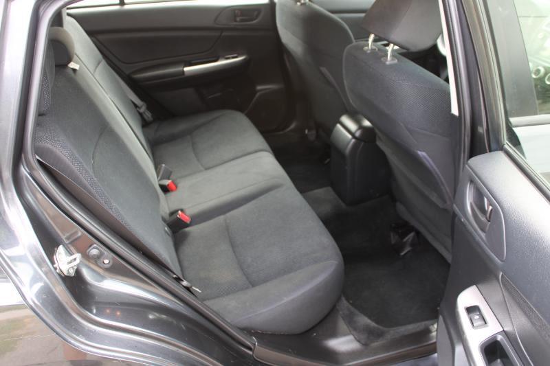 Subaru Impreza 2.0i PZEV CVT 5-Door 2015