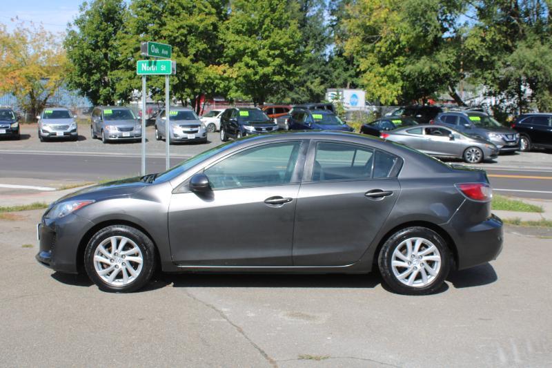 Mazda MAZDA3 I Grand Touring 4-Door 2012