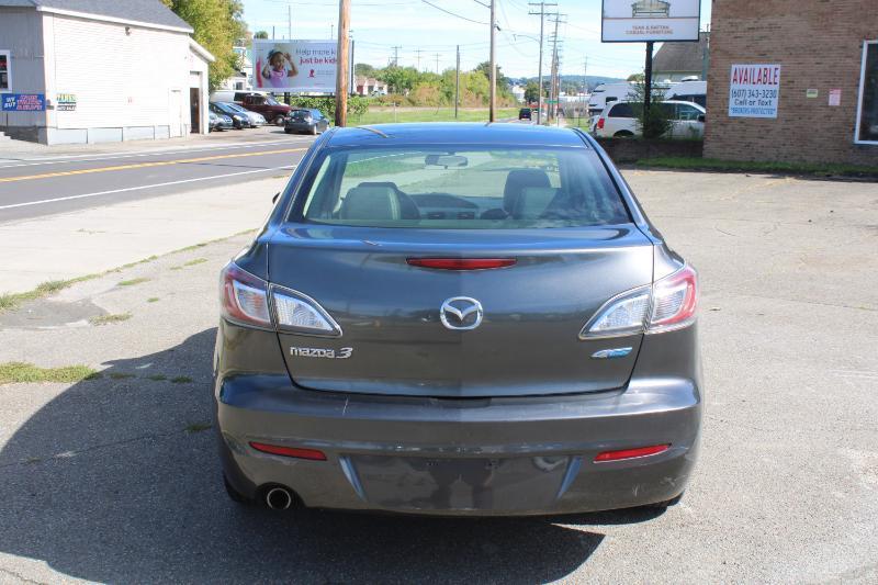 Mazda MAZDA3 I Grand Touring 4-Door 2012