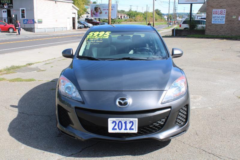 Mazda MAZDA3 I Grand Touring 4-Door 2012