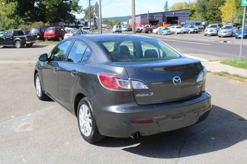 Mazda MAZDA3 I Grand Touring 4-Door 2012