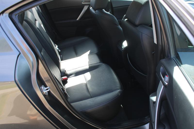Mazda MAZDA3 I Grand Touring 4-Door 2012