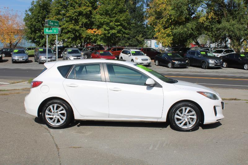 Mazda MAZDA3 I Grand Touring 5-Door 2012