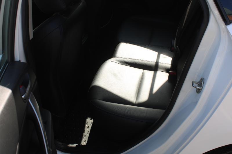 Mazda MAZDA3 I Grand Touring 5-Door 2012
