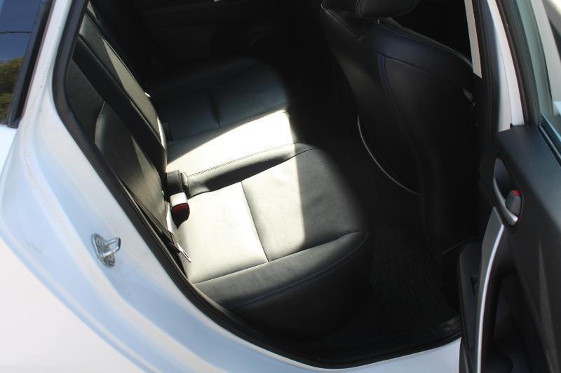 Mazda MAZDA3 I Grand Touring 5-Door 2012