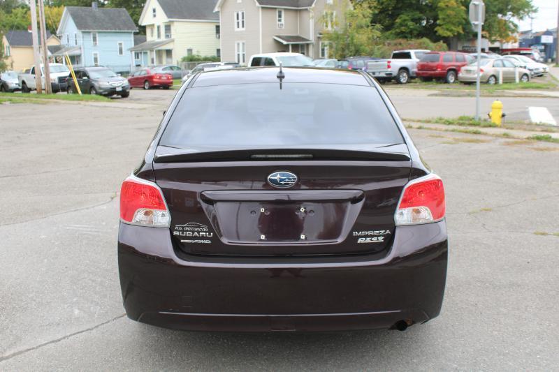 Subaru Impreza Premium 4-Door w/All Weather Package 2012