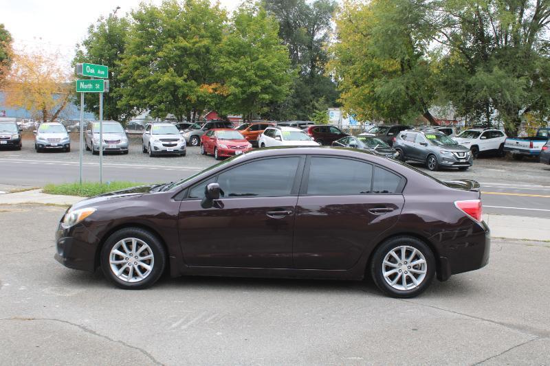 Subaru Impreza Premium 4-Door w/All Weather Package 2012