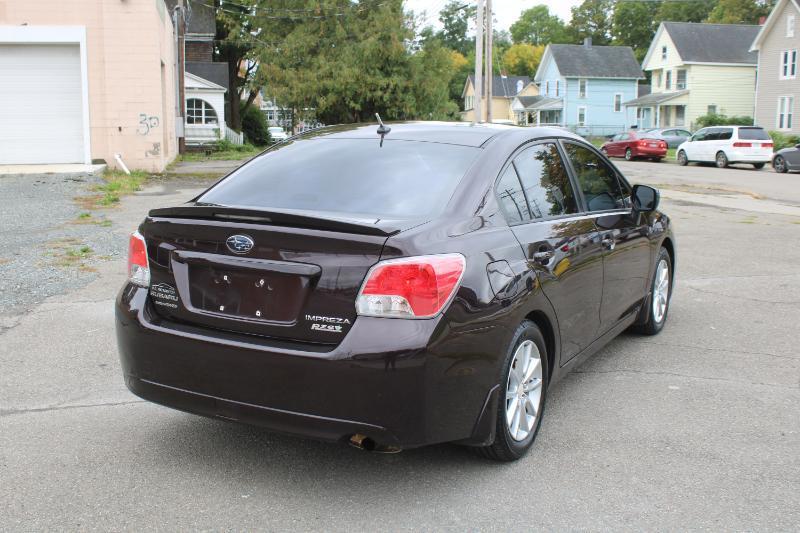 Subaru Impreza Premium 4-Door w/All Weather Package 2012