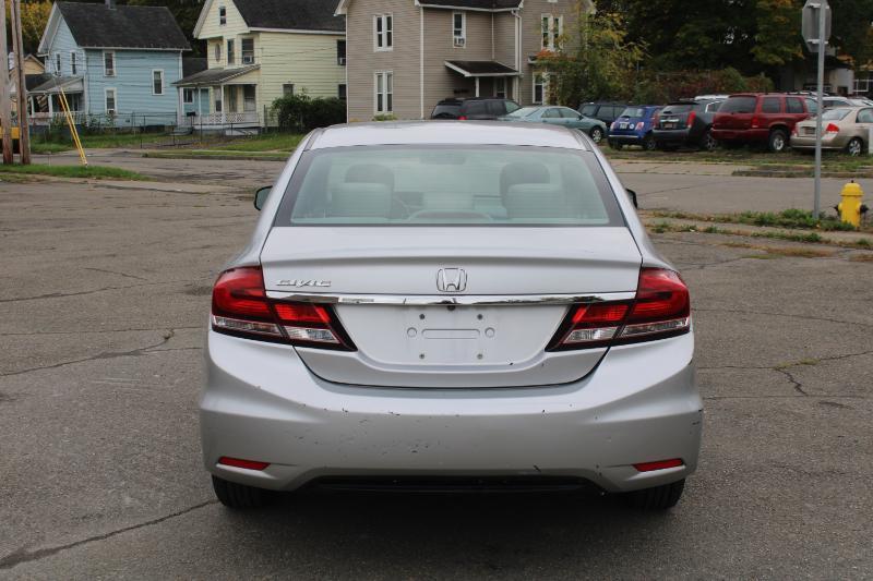 Honda Civic LX Sedan 5-Speed AT 2013