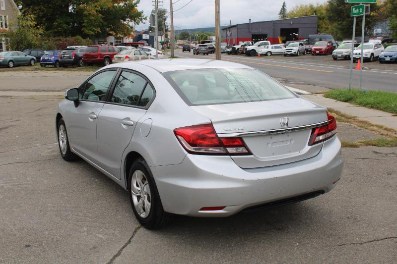 Honda Civic LX Sedan 5-Speed AT 2013