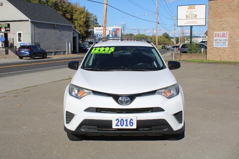 Toyota RAV4 LE AWD 2016