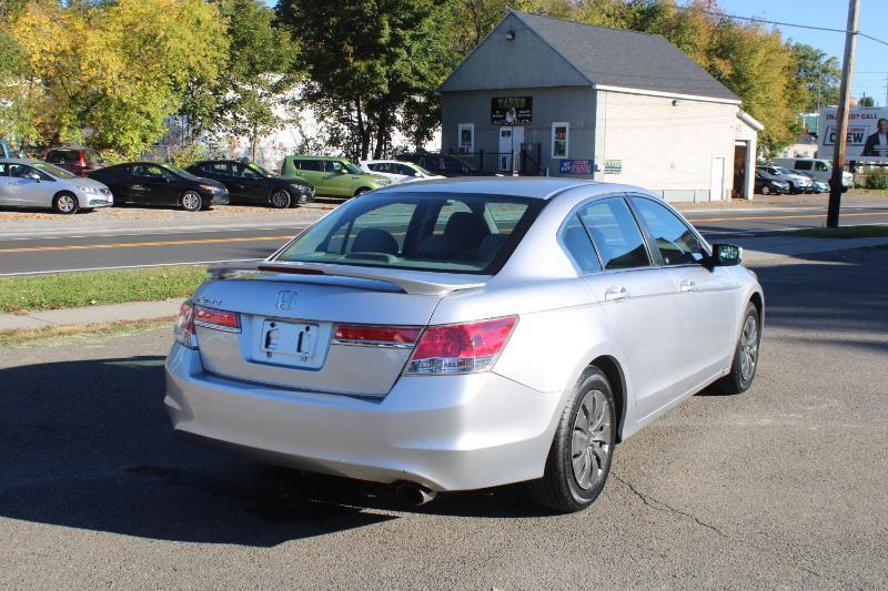 Honda Accord LX sedan AT 2012