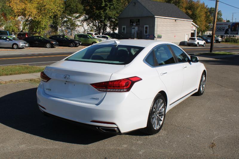 Hyundai Genesis 3.8L 2015