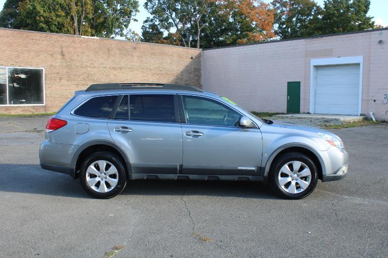 Subaru Outback 2.5i Premium 2010