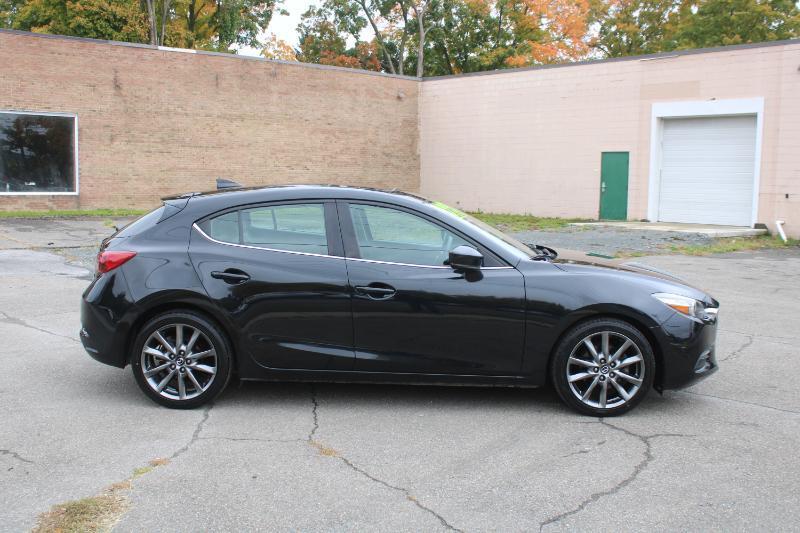 Mazda MAZDA3 s Grand Touring AT 5-Door 2018
