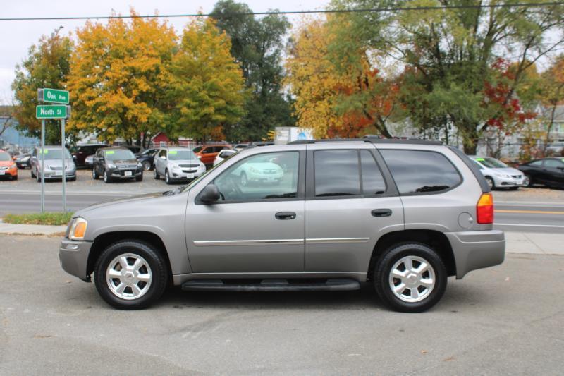 GMC Envoy SLE-1 4WD 2008