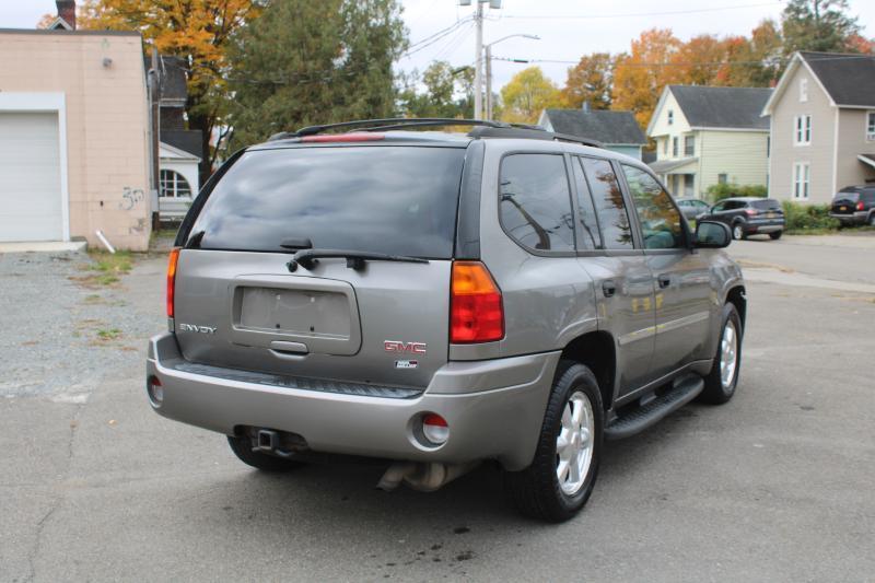 GMC Envoy SLE-1 4WD 2008