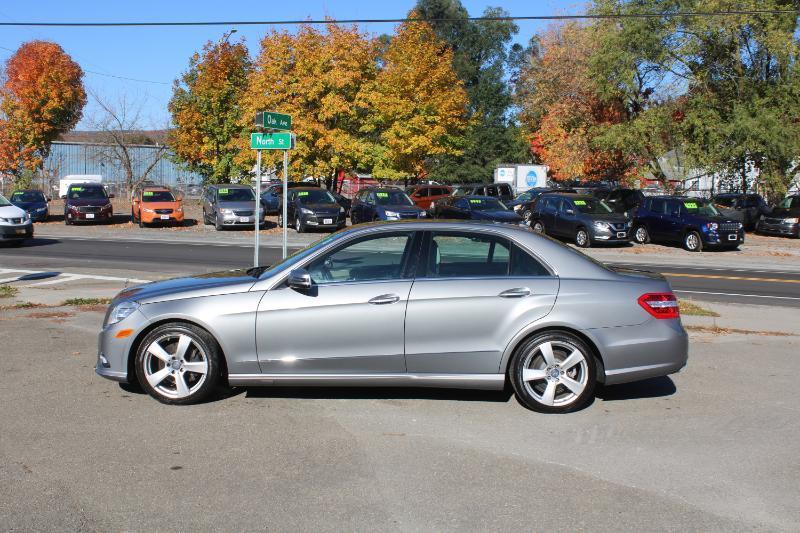 Mercedes-Benz E-Class E350 Sedan 4MATIC 2010