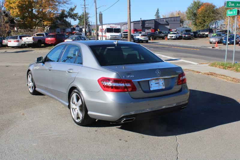 Mercedes-Benz E-Class E350 Sedan 4MATIC 2010