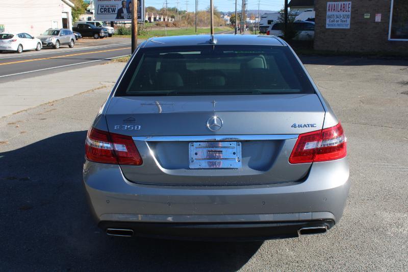 Mercedes-Benz E-Class E350 Sedan 4MATIC 2010