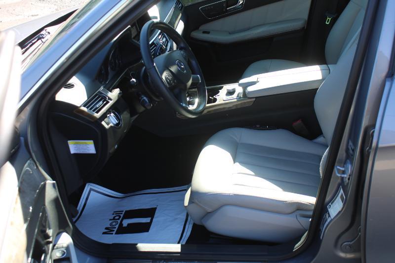 Mercedes-Benz E-Class E350 Sedan 4MATIC 2010