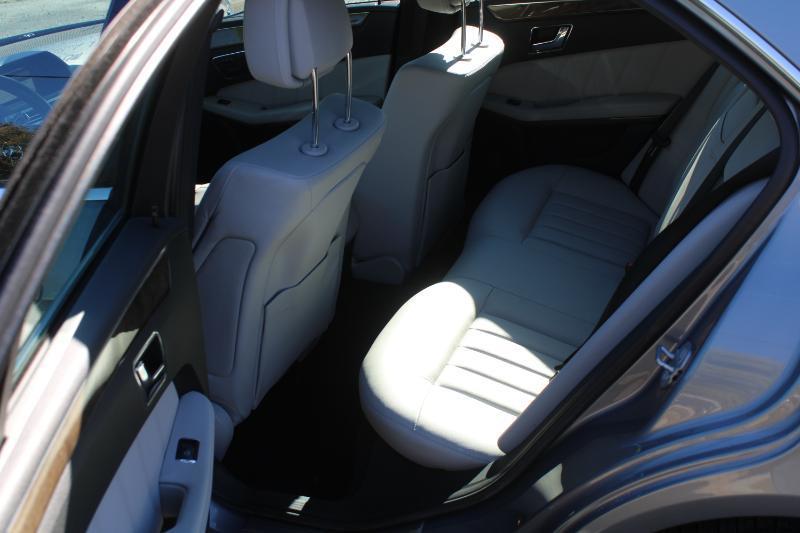 Mercedes-Benz E-Class E350 Sedan 4MATIC 2010