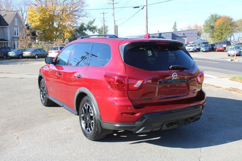 Nissan Pathfinder SL 4WD 2020