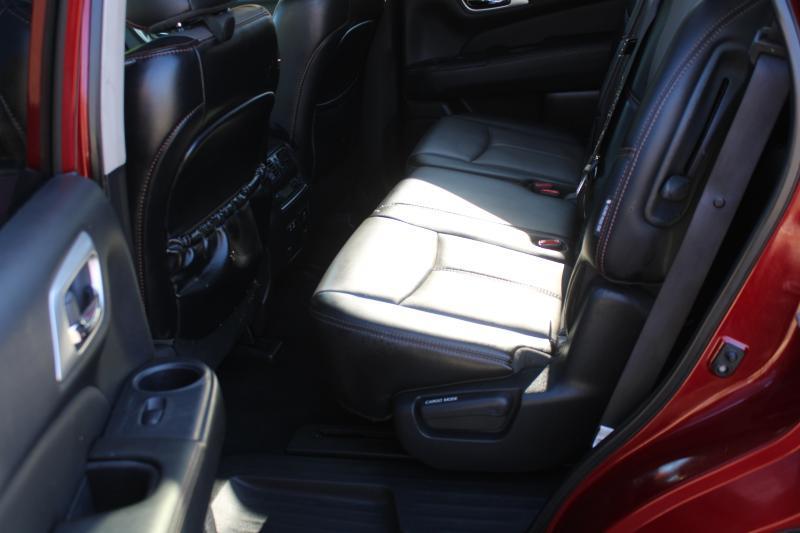 Nissan Pathfinder SL 4WD 2020