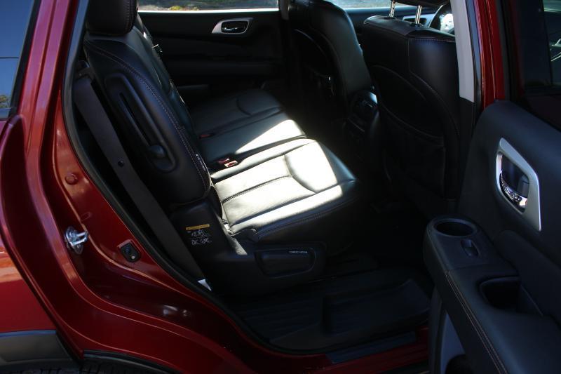 Nissan Pathfinder SL 4WD 2020