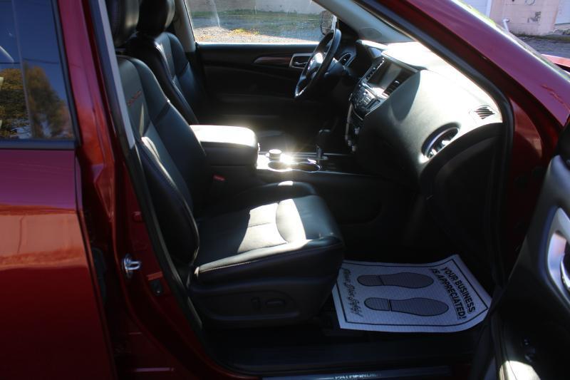 Nissan Pathfinder SL 4WD 2020