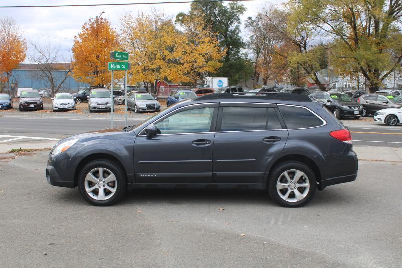 Subaru Outback 2.5i Limited 2013