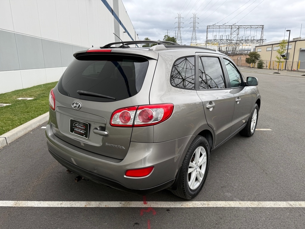 Hyundai Santa Fe SE 3.5 FWD 2011 Hyundai Santa Fe SE 3.5 FWD 2011