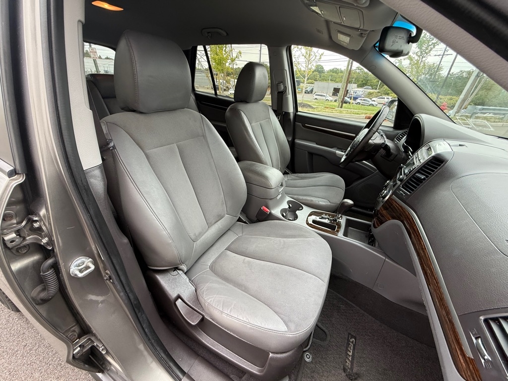 Hyundai Santa Fe SE 3.5 FWD 2011 Hyundai Santa Fe SE 3.5 FWD 2011