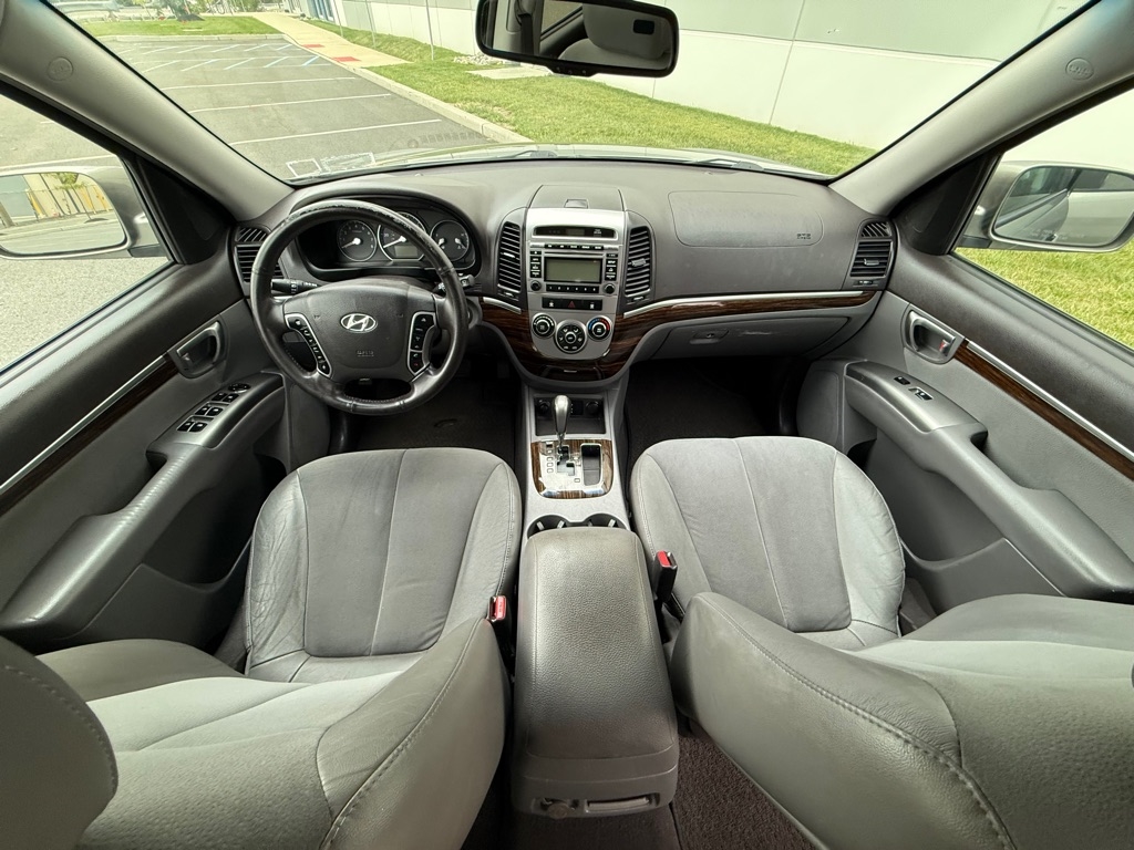 Hyundai Santa Fe SE 3.5 FWD 2011 Hyundai Santa Fe SE 3.5 FWD 2011