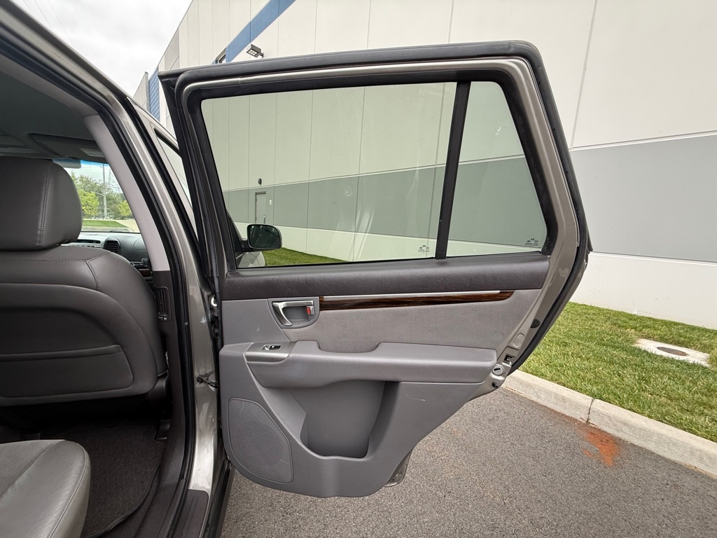 Hyundai Santa Fe SE 3.5 FWD 2011 Hyundai Santa Fe SE 3.5 FWD 2011