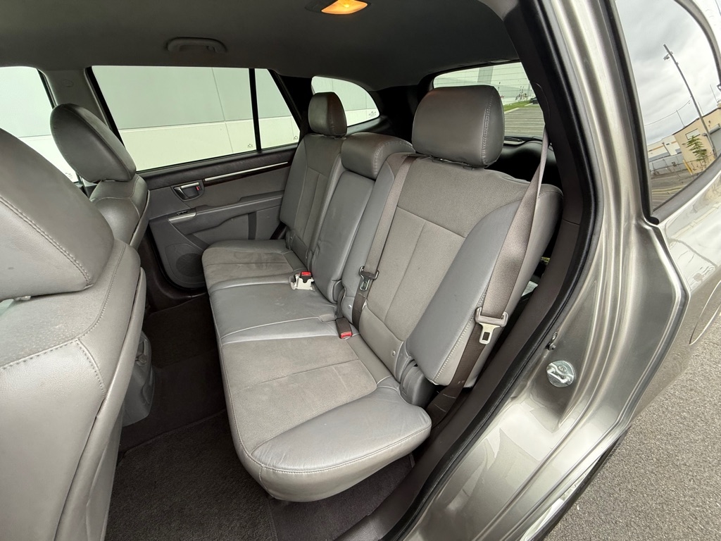 Hyundai Santa Fe SE 3.5 FWD 2011 Hyundai Santa Fe SE 3.5 FWD 2011