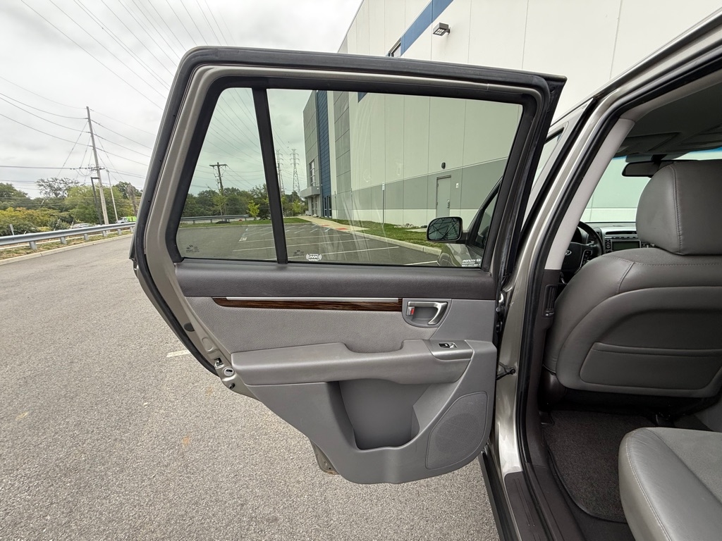 Hyundai Santa Fe SE 3.5 FWD 2011 Hyundai Santa Fe SE 3.5 FWD 2011