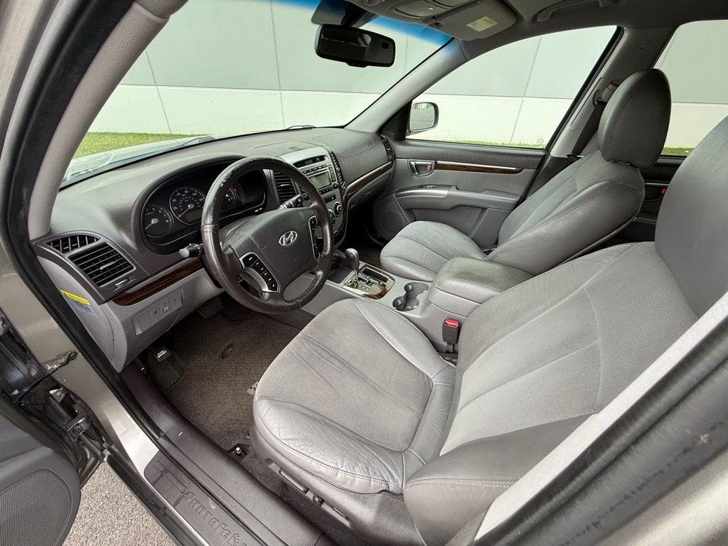 Hyundai Santa Fe SE 3.5 FWD 2011 Hyundai Santa Fe SE 3.5 FWD 2011