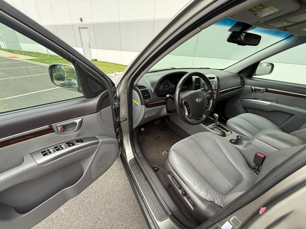 Hyundai Santa Fe SE 3.5 FWD 2011 Hyundai Santa Fe SE 3.5 FWD 2011