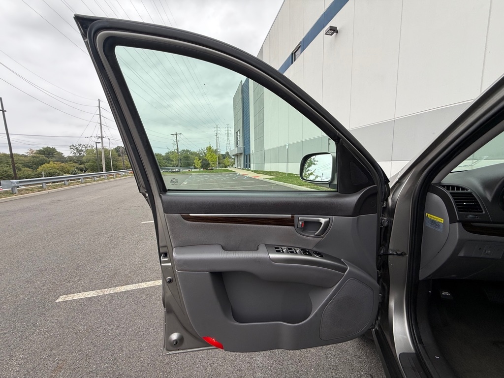 Hyundai Santa Fe SE 3.5 FWD 2011 Hyundai Santa Fe SE 3.5 FWD 2011