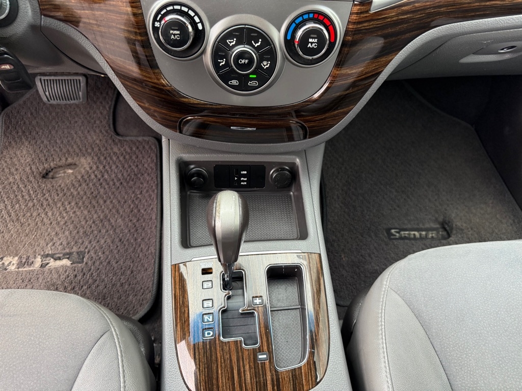 Hyundai Santa Fe SE 3.5 FWD 2011 Hyundai Santa Fe SE 3.5 FWD 2011