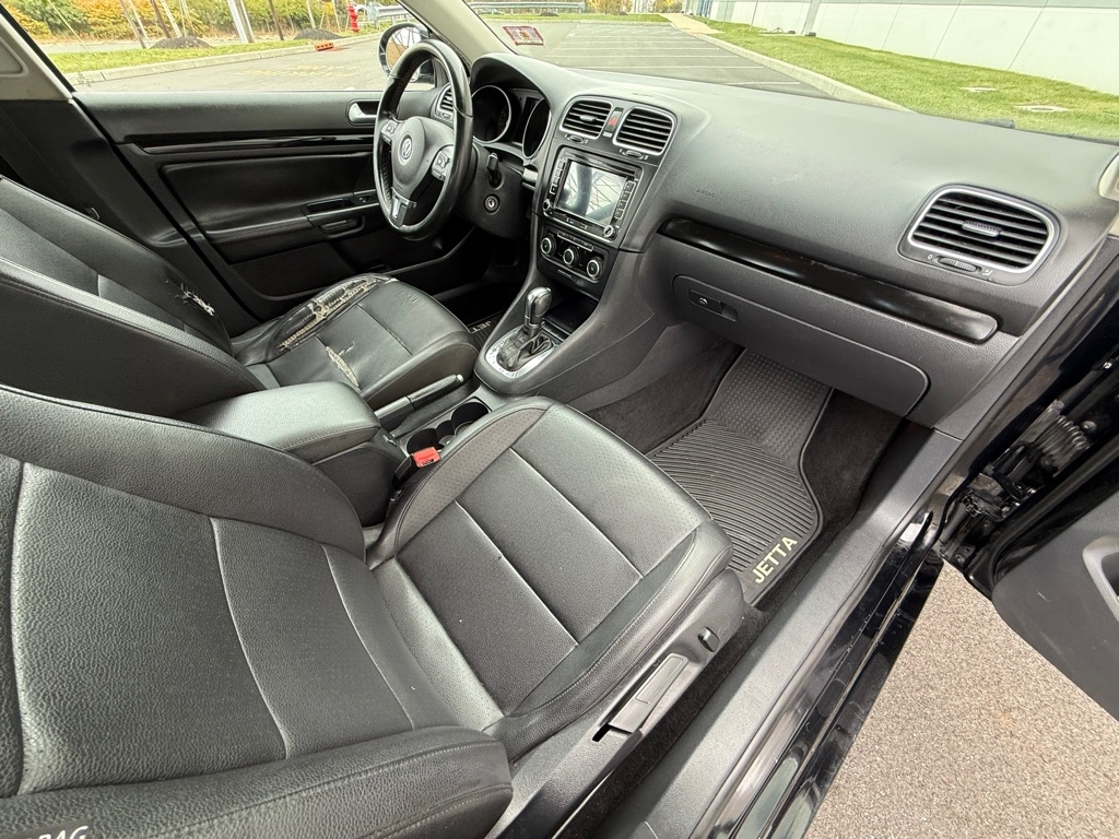 Volkswagen Jetta SportWagen 2.5L SE PZEV 2012 Volkswagen Jetta SportWagen 2.5L SE PZEV 2012