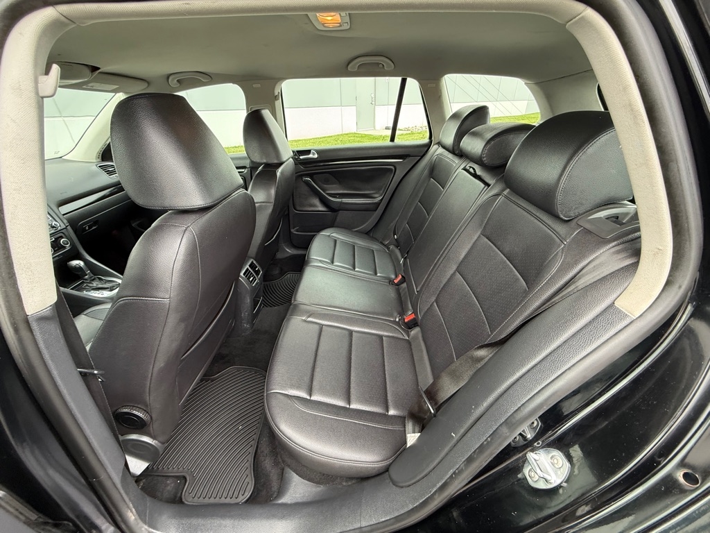 Volkswagen Jetta SportWagen 2.5L SE PZEV 2012 Volkswagen Jetta SportWagen 2.5L SE PZEV 2012