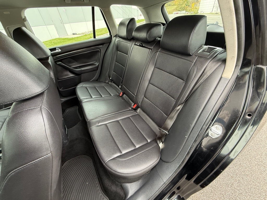 Volkswagen Jetta SportWagen 2.5L SE PZEV 2012 Volkswagen Jetta SportWagen 2.5L SE PZEV 2012