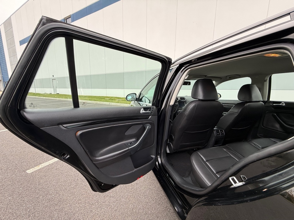 Volkswagen Jetta SportWagen 2.5L SE PZEV 2012 Volkswagen Jetta SportWagen 2.5L SE PZEV 2012