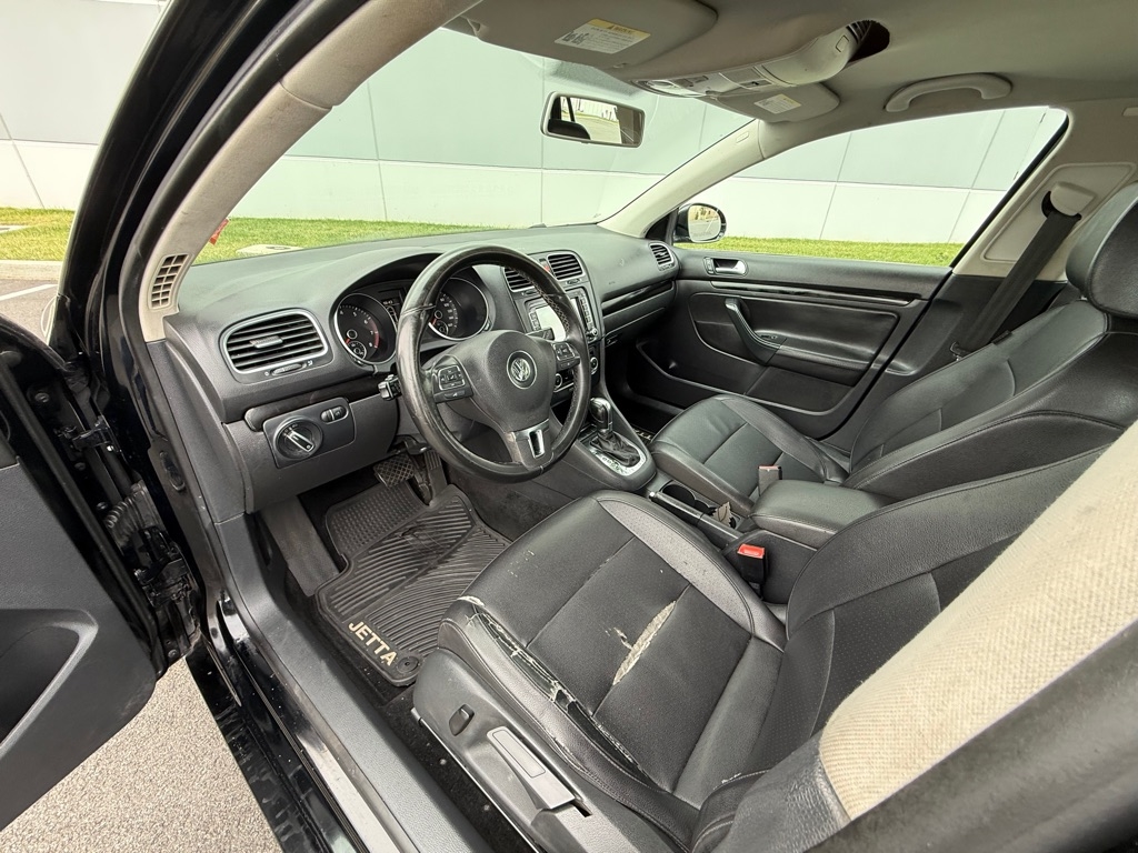 Volkswagen Jetta SportWagen 2.5L SE PZEV 2012 Volkswagen Jetta SportWagen 2.5L SE PZEV 2012