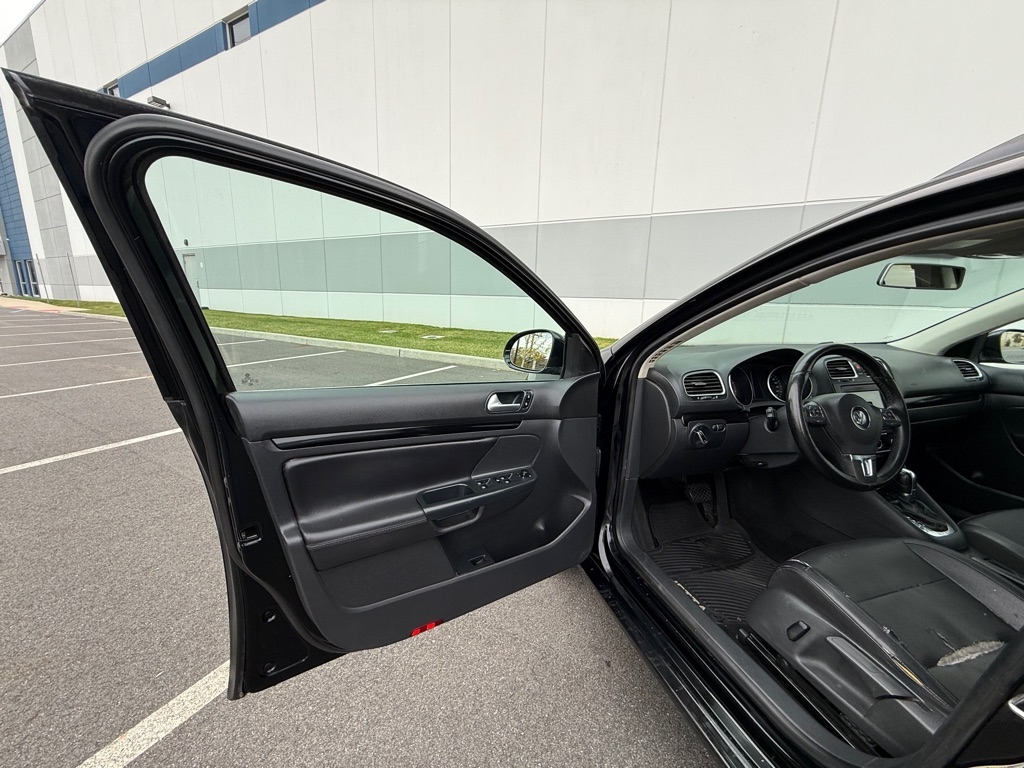 Volkswagen Jetta SportWagen 2.5L SE PZEV 2012 Volkswagen Jetta SportWagen 2.5L SE PZEV 2012